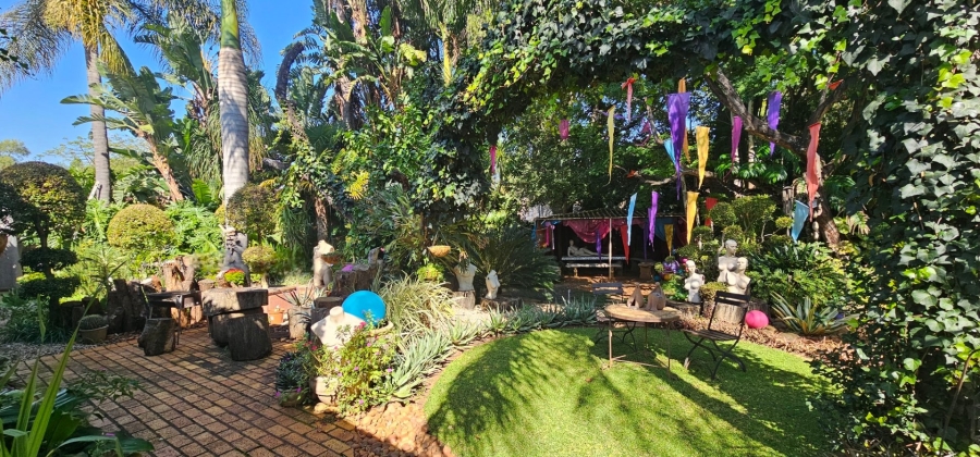 6 Bedroom Property for Sale in Schoemansville North West